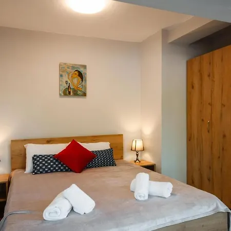 Cozy Terrace, Mrenicov Apartament *