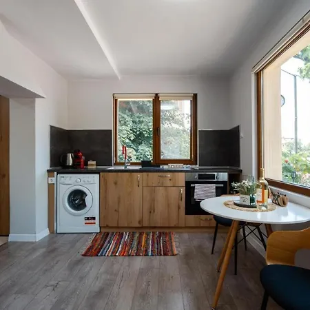 Cozy Terrace, Mrenicov Apartment *
